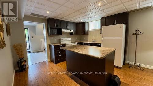 247 Woodsworth Road, Toronto (St. Andrew-Windfields), ON - Indoor Photo Showing Kitchen