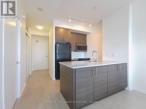 1505 - 70 Forest Manor Road, Toronto (Henry Farm), ON - Indoor Photo Showing Kitchen