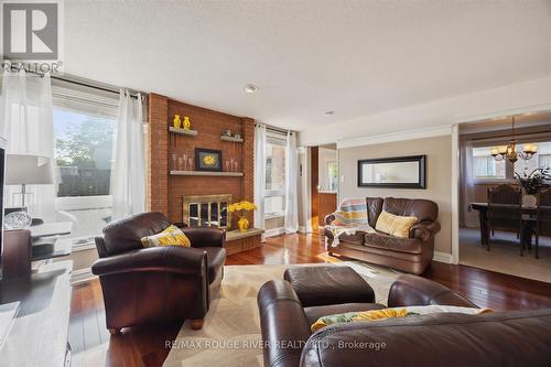 770 Greenbriar Drive, Oshawa (Eastdale), ON - Indoor Photo Showing Living Room With Fireplace