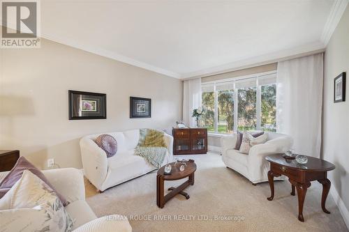 770 Greenbriar Drive, Oshawa (Eastdale), ON - Indoor Photo Showing Living Room