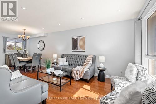 22 Walker Crescent, Ajax (South West), ON - Indoor Photo Showing Living Room