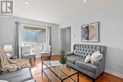 22 Walker Crescent, Ajax (South West), ON - Indoor Photo Showing Living Room