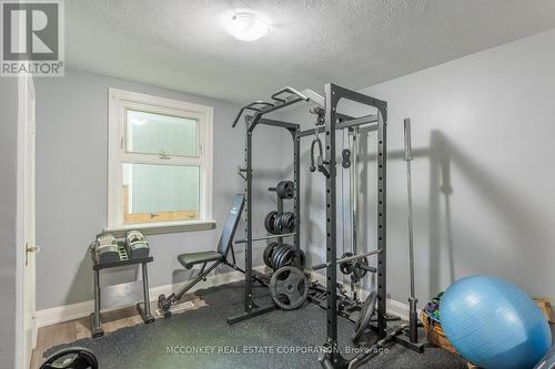 927 Donegal Street, Peterborough (Northcrest), ON - Indoor Photo Showing Gym Room