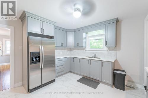 927 Donegal Street, Peterborough (Northcrest), ON - Indoor Photo Showing Kitchen