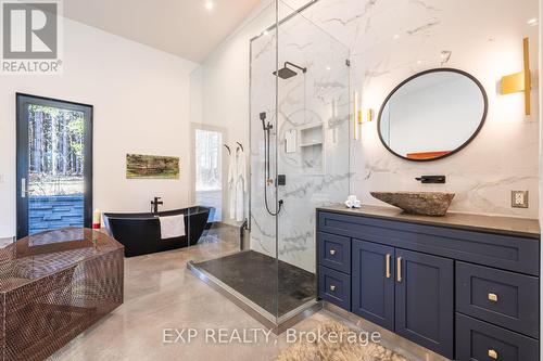 13783 Little Lake Road, Cramahe, ON - Indoor Photo Showing Bathroom