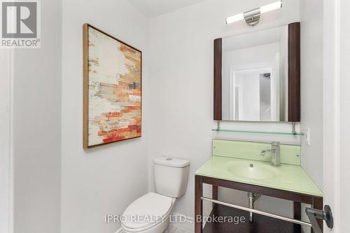 106 Hidden Trail Avenue, Richmond Hill, ON - Indoor Photo Showing Bathroom