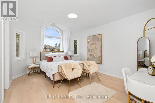 106 Hidden Trail Avenue, Richmond Hill, ON - Indoor Photo Showing Bedroom