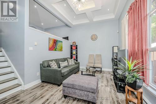 35 Briar Path, Brampton, ON - Indoor Photo Showing Other Room