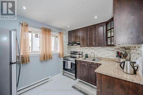 35 Briar Path, Brampton, ON - Indoor Photo Showing Kitchen With Double Sink