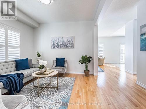 80 Thornbush Boulevard, Brampton, ON - Indoor Photo Showing Living Room