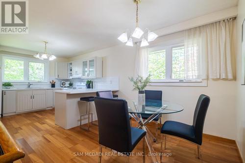 3532 Joan Drive, Mississauga, ON - Indoor Photo Showing Dining Room