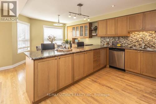 5907 Cornell Crescent, Mississauga (Central Erin Mills), ON - Indoor Photo Showing Kitchen