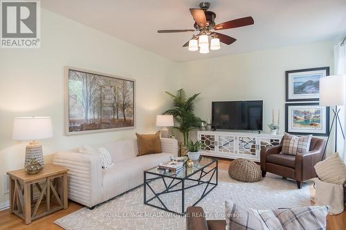 1339 Marshall Crescent, Milton (Beaty), ON - Indoor Photo Showing Living Room