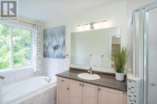 1339 Marshall Crescent, Milton (Beaty), ON - Indoor Photo Showing Bathroom