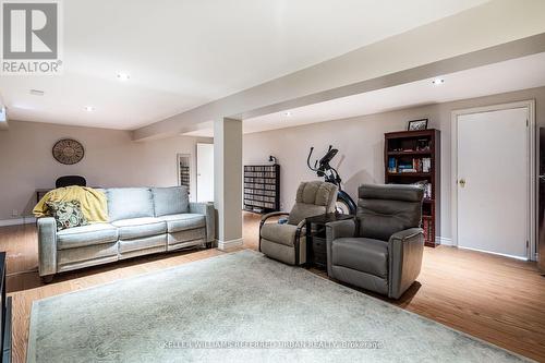 97 Sandollar Drive, Hamilton (Twenty Place), ON - Indoor Photo Showing Living Room