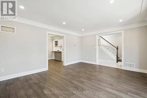 147 Garside Avenue S, Hamilton, ON - Indoor Photo Showing Other Room