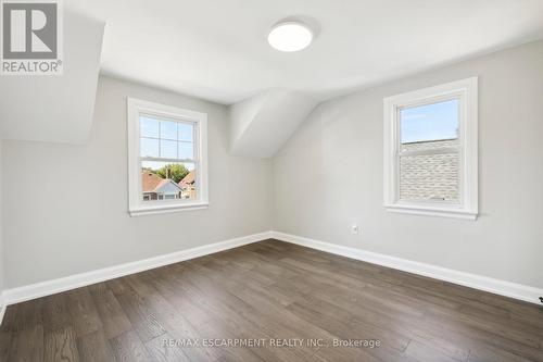 147 Garside Avenue S, Hamilton, ON - Indoor Photo Showing Other Room