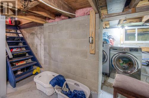 127 Nash Road S, Hamilton (Greenford), ON - Indoor Photo Showing Laundry Room