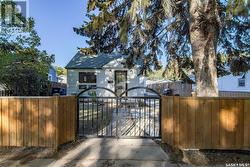 1429 G AVENUE N  Saskatoon, SK S7L 2A8