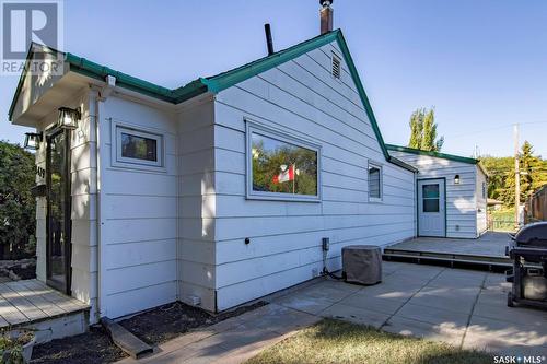 1429 G Avenue N, Saskatoon, SK - Outdoor