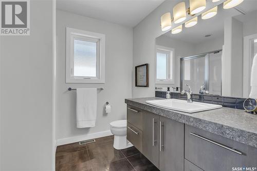 803 Paton Avenue, Saskatoon, SK - Indoor Photo Showing Bathroom