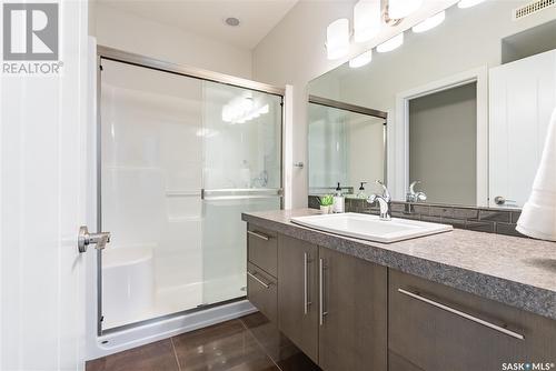 803 Paton Avenue, Saskatoon, SK - Indoor Photo Showing Bathroom