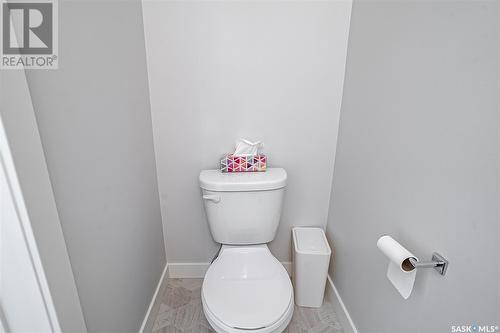 75 619 Evergreen Boulevard, Saskatoon, SK - Indoor Photo Showing Bathroom