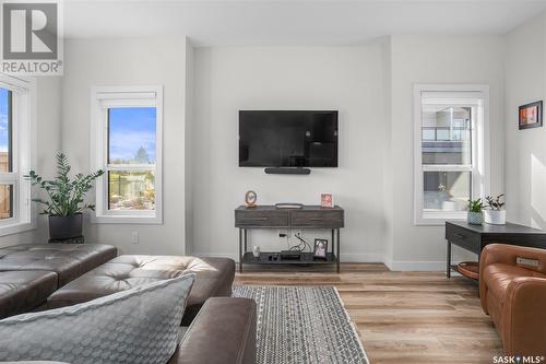 75 619 Evergreen Boulevard, Saskatoon, SK - Indoor Photo Showing Living Room