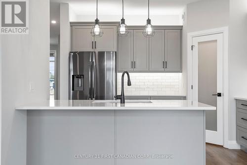 269 Greene Street, South Huron (Exeter), ON - Indoor Photo Showing Kitchen With Upgraded Kitchen