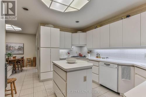 23 - 1200 Riverside Drive, London, ON - Indoor Photo Showing Kitchen