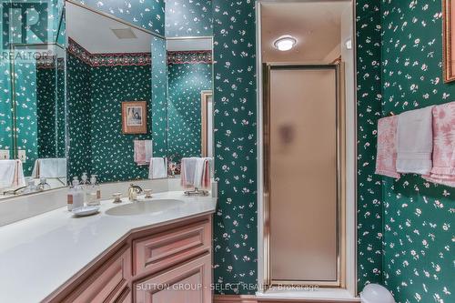 23 - 1200 Riverside Drive, London, ON - Indoor Photo Showing Bathroom