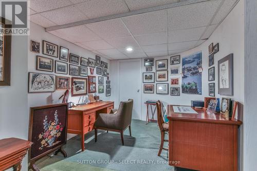 23 - 1200 Riverside Drive, London, ON - Indoor Photo Showing Office