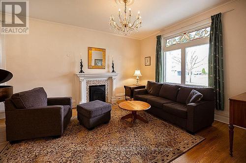 476 Colborne Street, London, ON - Indoor Photo Showing Living Room With Fireplace