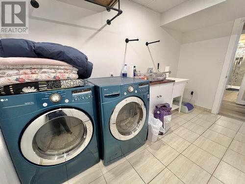 831 Funn Street, Quesnel, BC - Indoor Photo Showing Laundry Room