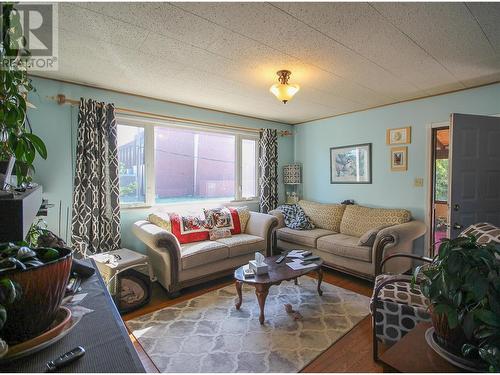 11609 9 Street, Dawson Creek, BC - Indoor Photo Showing Living Room