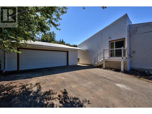 2913 Cedar Drive, Blind Bay, BC - Outdoor With Exterior