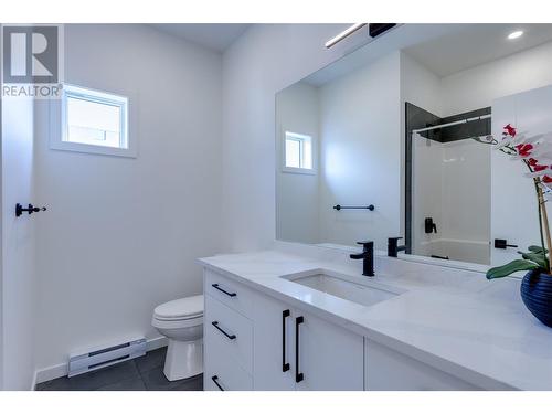 169 Maple Street Unit# 104, Penticton, BC - Indoor Photo Showing Bathroom