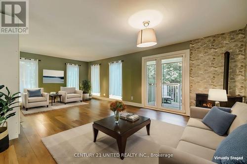 789 Old Mill Road, Kawartha Lakes, ON - Indoor Photo Showing Living Room