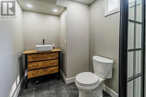 789 Old Mill Road, Kawartha Lakes, ON - Indoor Photo Showing Bathroom