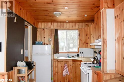 810 4Th Line, Douro-Dummer, ON - Indoor Photo Showing Kitchen