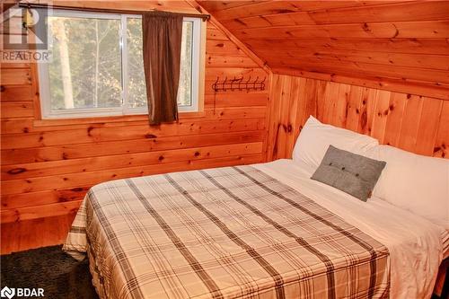 810 4Th Line, Douro-Dummer, ON - Indoor Photo Showing Bedroom