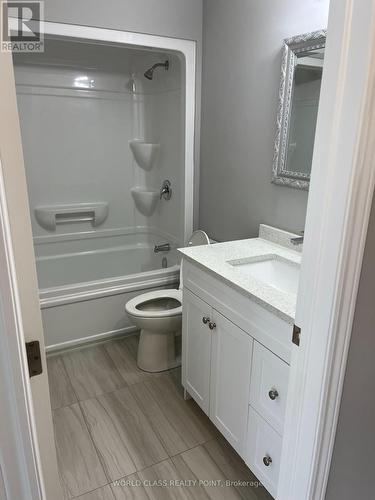 3524 Hallee Crescent, Windsor, ON - Indoor Photo Showing Bathroom