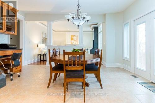 2 Donnici Drive, Hamilton, ON - Indoor Photo Showing Dining Room