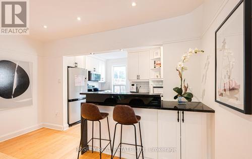 237 Broadway Avenue, Toronto (Mount Pleasant East), ON - Indoor Photo Showing Kitchen