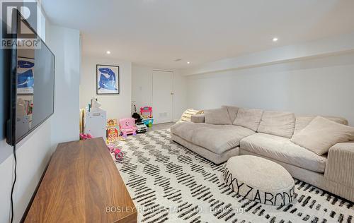 237 Broadway Avenue, Toronto (Mount Pleasant East), ON - Indoor Photo Showing Living Room