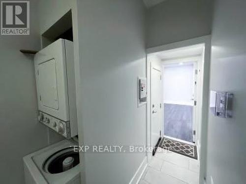 30 Gladstone Avenue, Hamilton (Blakeley), ON - Indoor Photo Showing Laundry Room