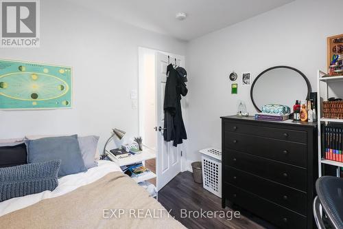 30 Gladstone Avenue, Hamilton, ON - Indoor Photo Showing Bedroom