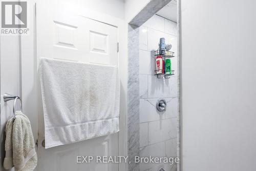 30 Gladstone Avenue, Hamilton, ON -  Photo Showing Bathroom