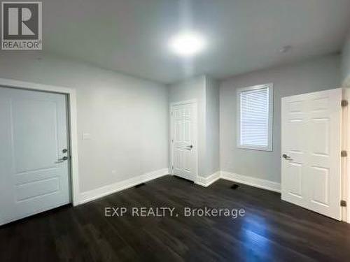 30 Gladstone Avenue, Hamilton, ON - Indoor Photo Showing Other Room