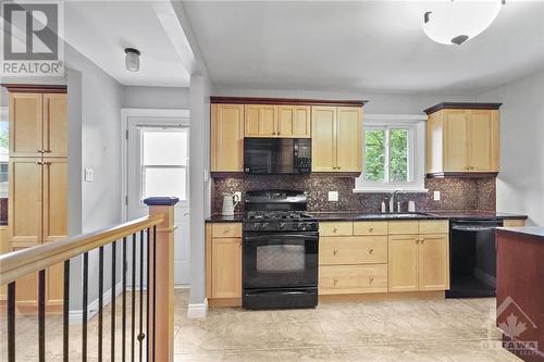 2033 Vincent Street, Ottawa, ON - Indoor Photo Showing Kitchen